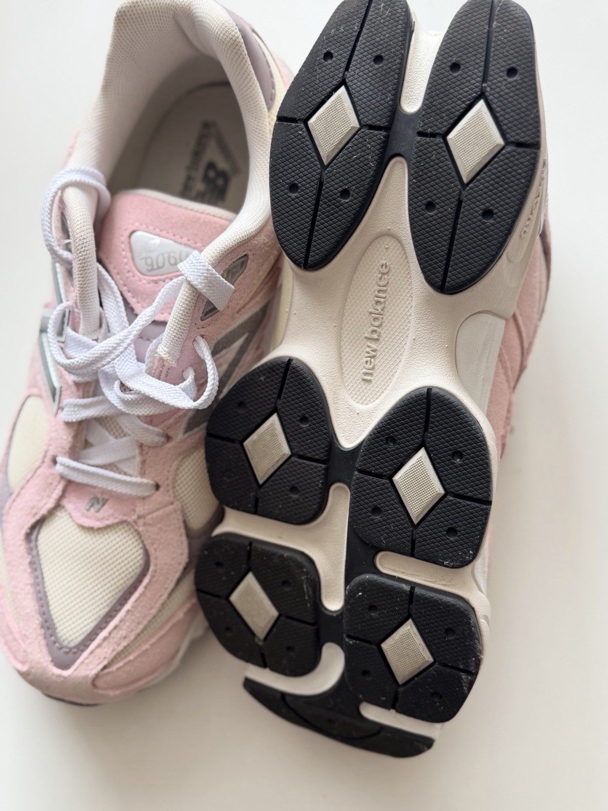 New Balance 9060 Colorblock Low Top Lace-Up Sneakers Pink Beige Purple