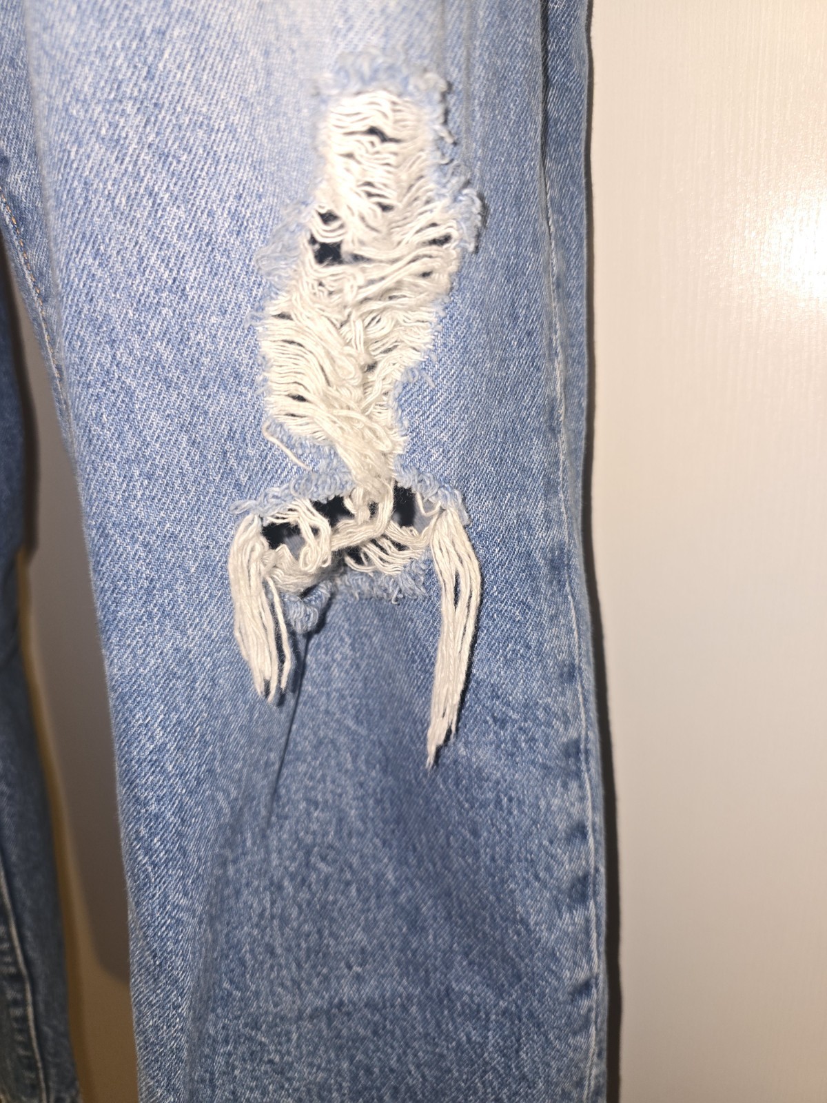 Levi’s Premium 501 Original Button Fly Jeans Distressed Medium Wash W31 L26