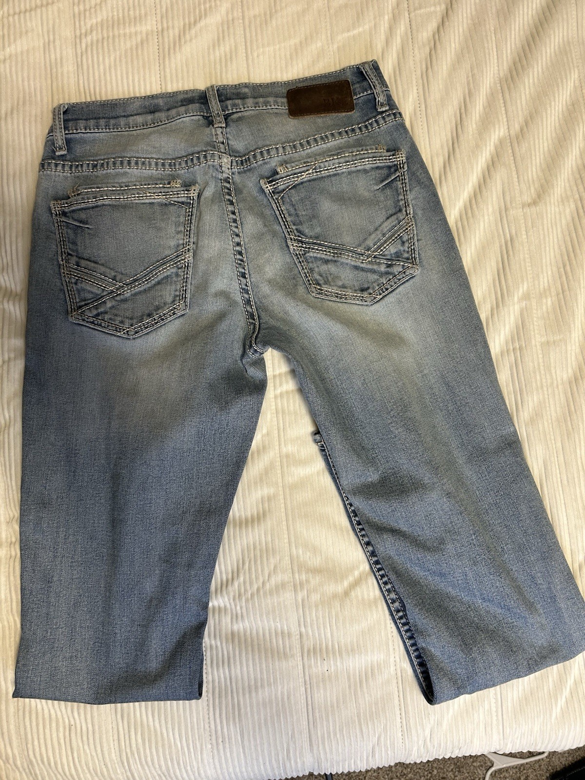 BKE Alec Straight Leg Jeans Mens 32S Medium Wash Blue Distressed Stretch Denim