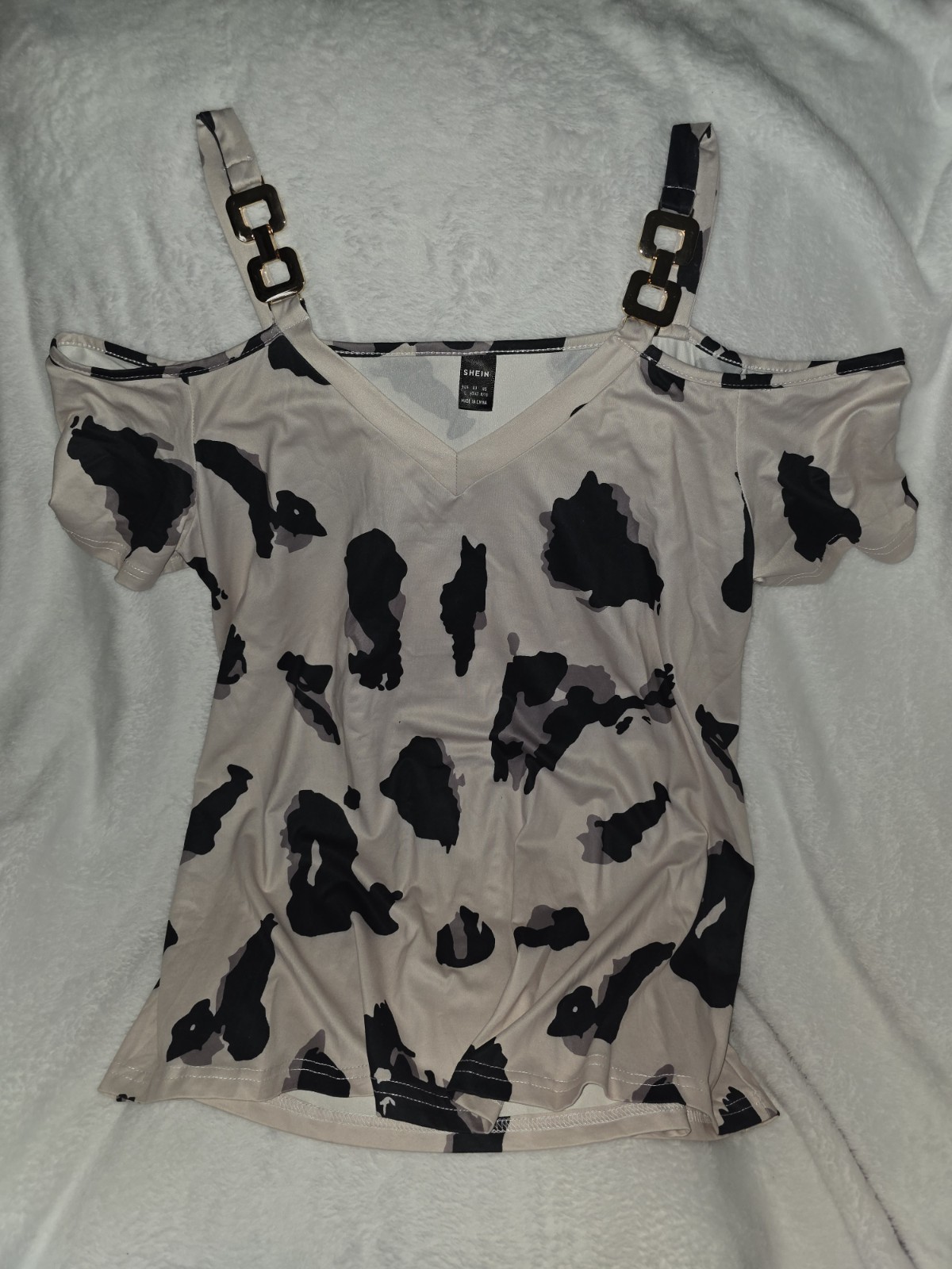 Cold Shoulder V-neck Top Cow Print Gold Chain Strap Detail Tan Black L 8/10