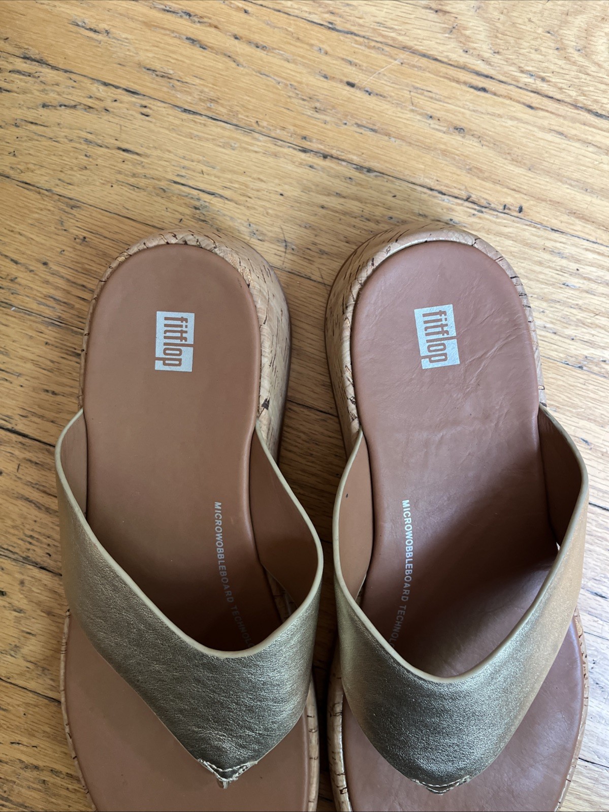 FITFLOP NEW F-MODE LEATHER FLATFORM TOE POST THONG SANDALS PLATINO GOLD -10