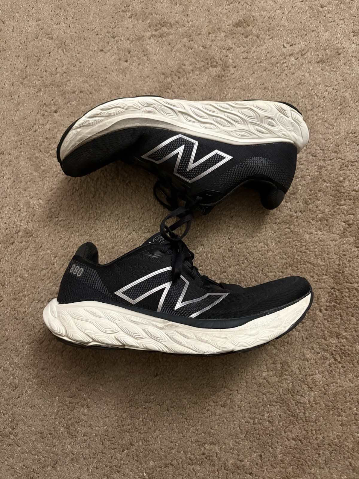 New Balance Fresh Foam X 880v14 W880K14 Athletic Shoes Unisex M7/W8.5 Black Mesh