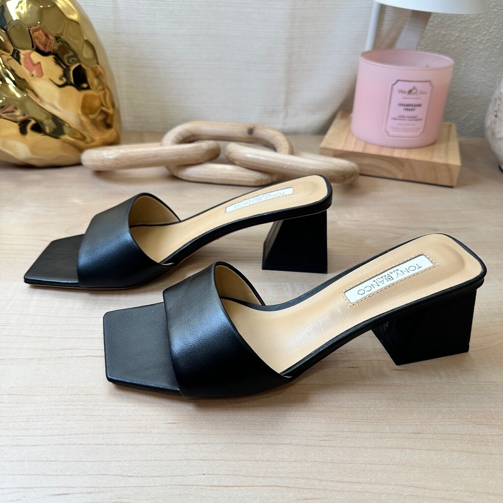 TONY BIANCO Kamira Black Mules Sandals, Size 5.5
