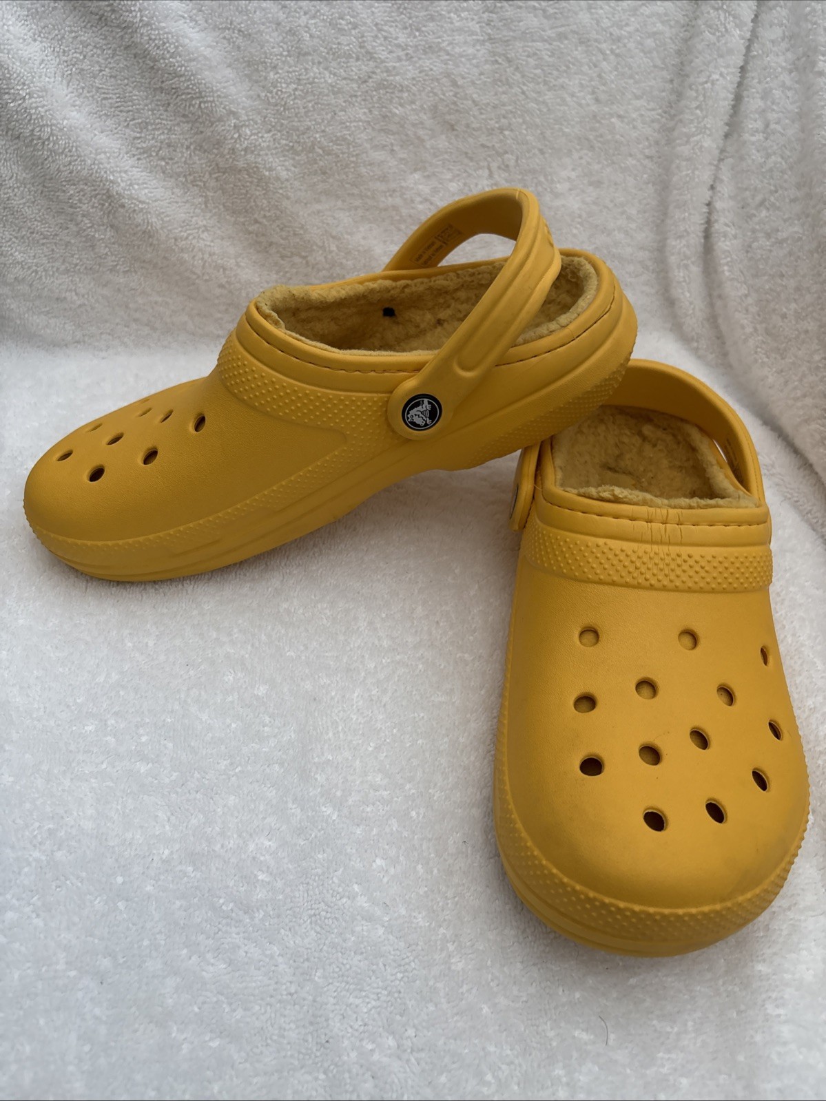 Crocs Women’s 9 , M 7 Clogs Fleece Lined Slip-on Comfort Yellow Shoes