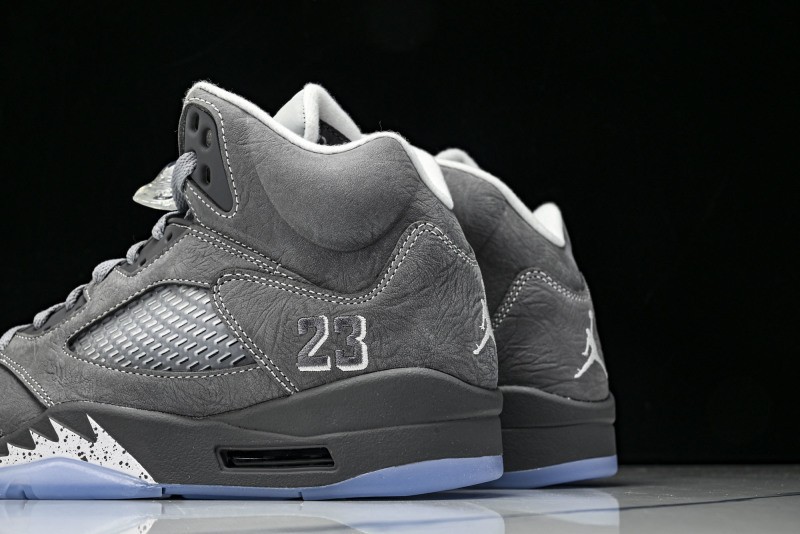 AJ 5 Retro Wolf Grey DD0587-002 Men’s Shoe Sizes 4-13 (New With Box)