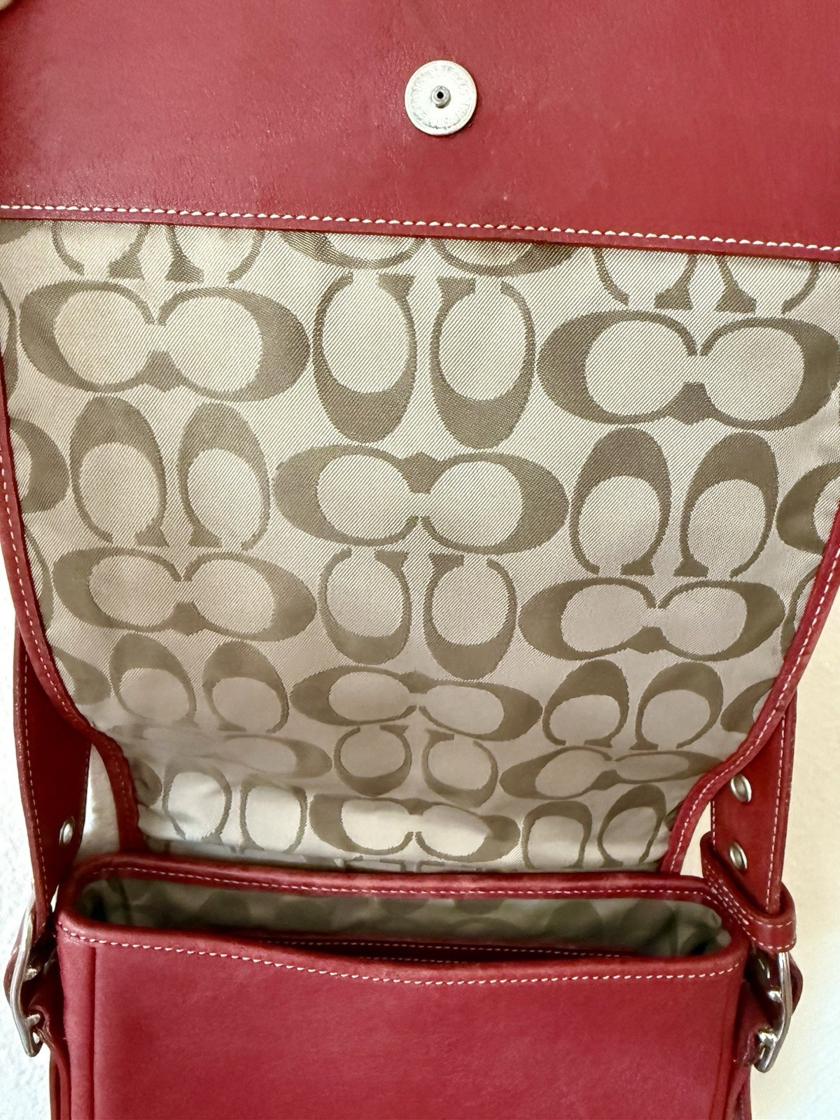 Vintage Coach 2002 red Legacy bag #K2P-9335