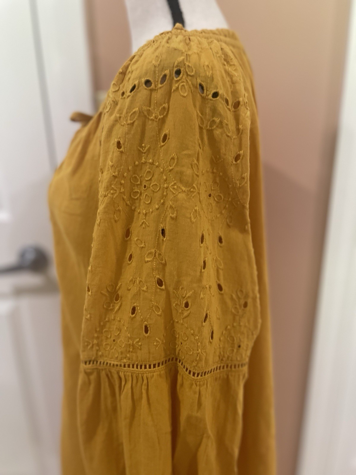 Old Navy Mustard Yellow Eyelet Peasant Tie Neck Balloon Sleeve Blouse – Large