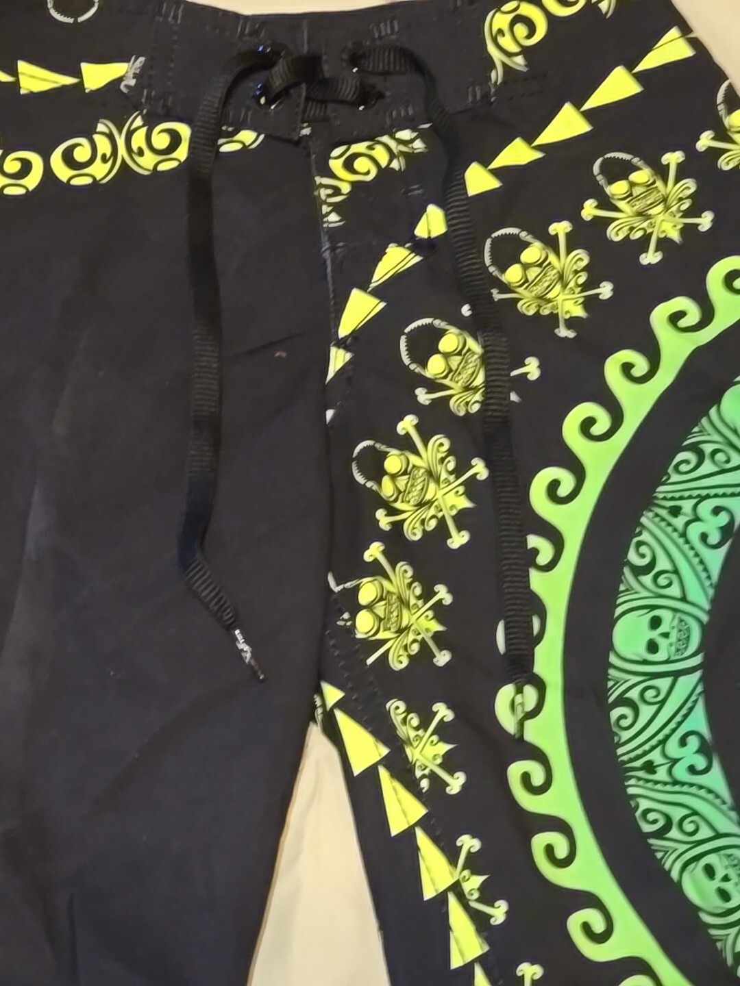 Quicksilver Kids Boys Swim Trunks Board Short S 23 Black Yellow Green Blue New