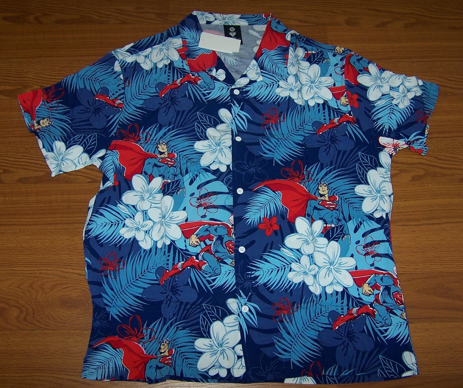Size 2XL Mens DC Comics Superman & Floral Allover Print Woven Button-Down Shirt