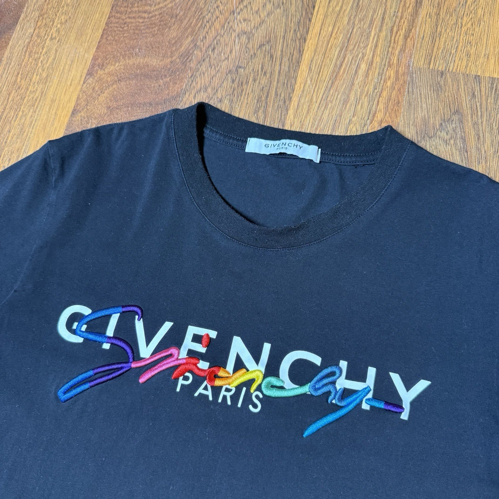 Givenchy men’s black T-shirt Size S