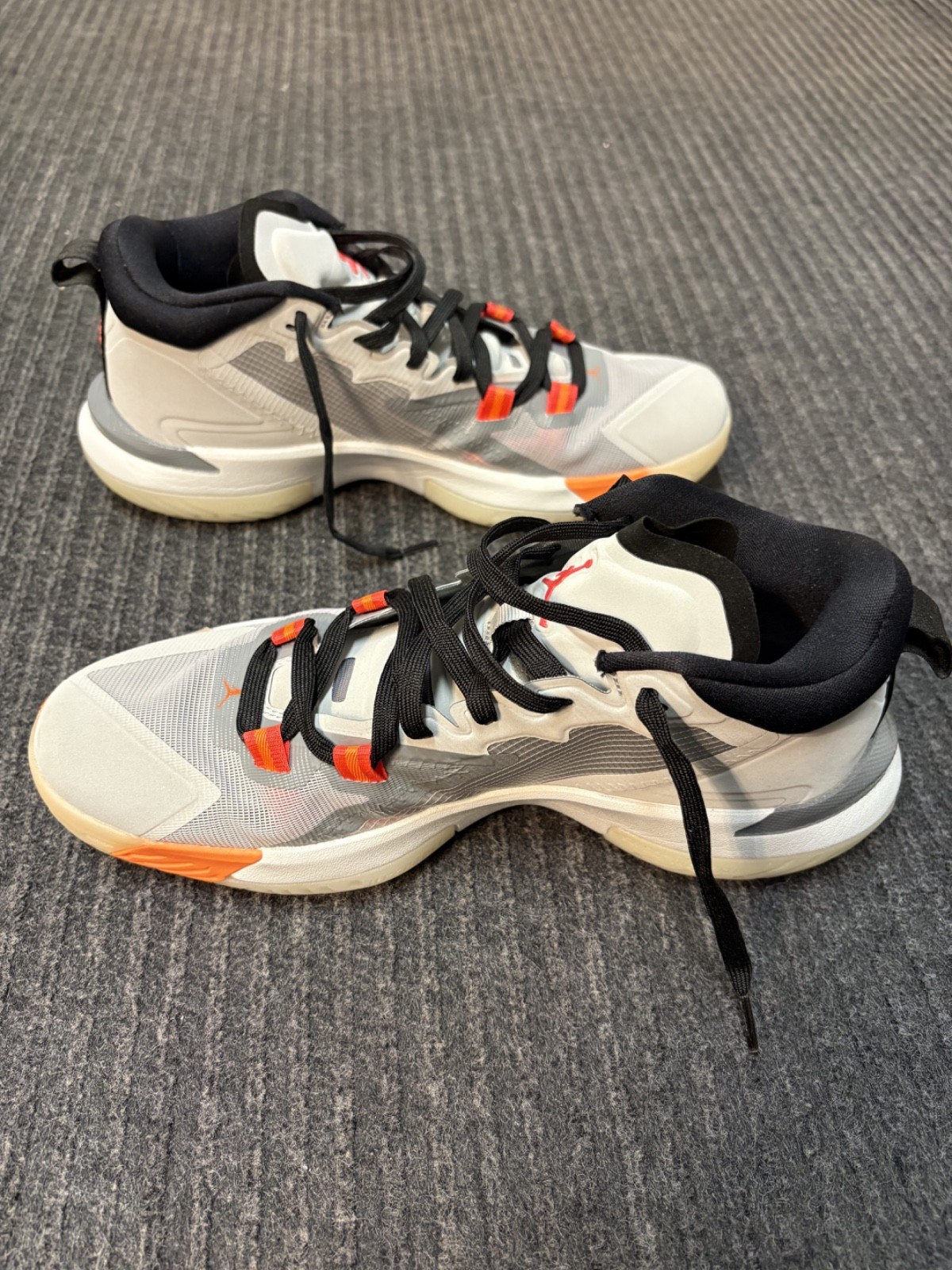 Nike Air Jordan ZION 1 Light Smoke Grey – Mens 10.5 Womens 12