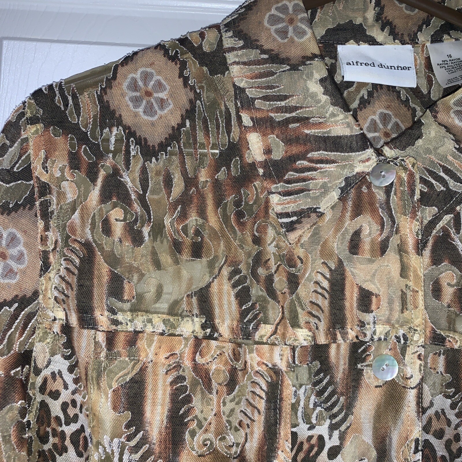 Alfred Dunner Button Up Blouse Women Size 16 Browns Semi Sheer Collared Cheetah