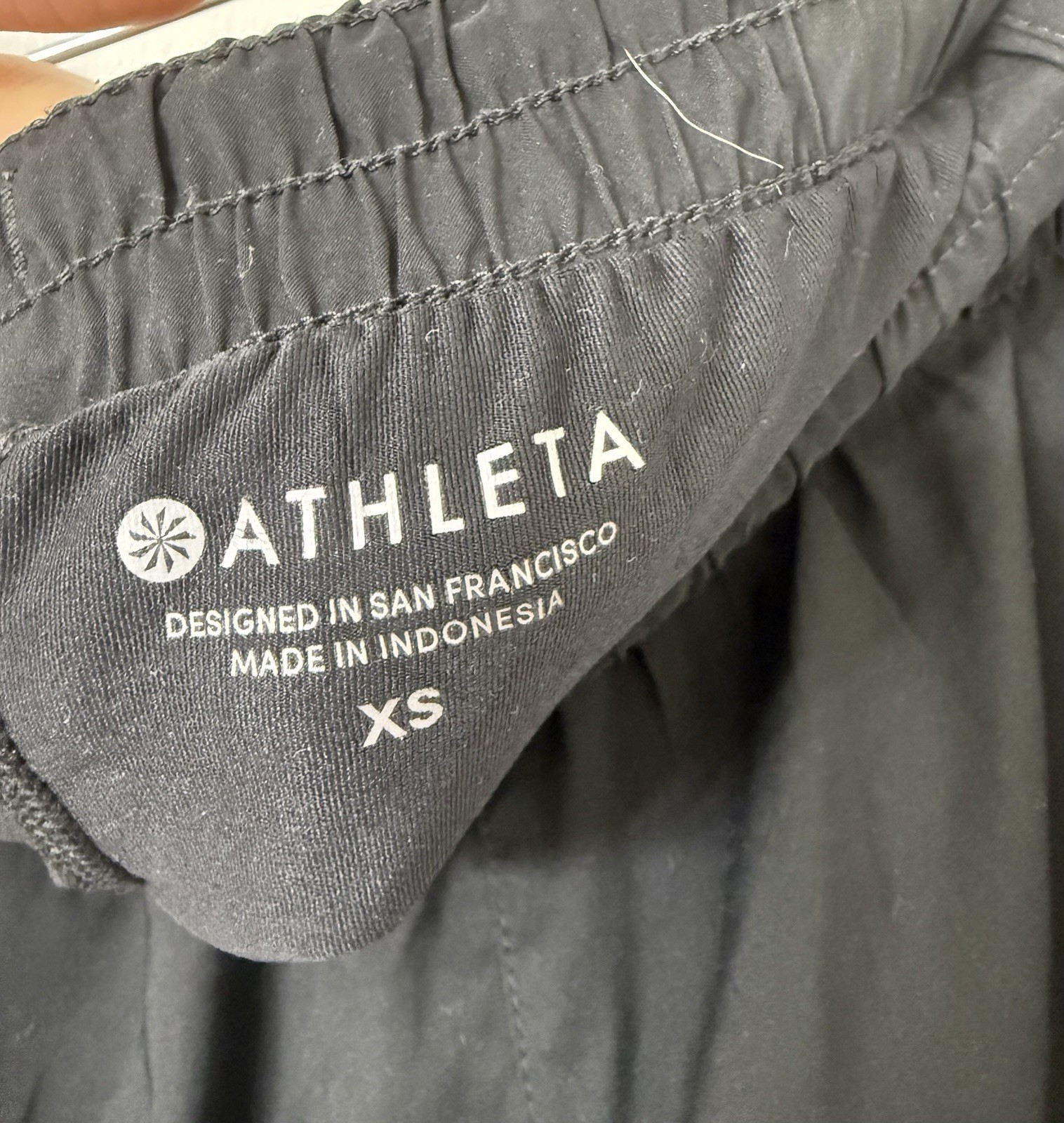 Athleta 2 in 1 Women’s Black Running Shorts Elastic Waist Pockets XS