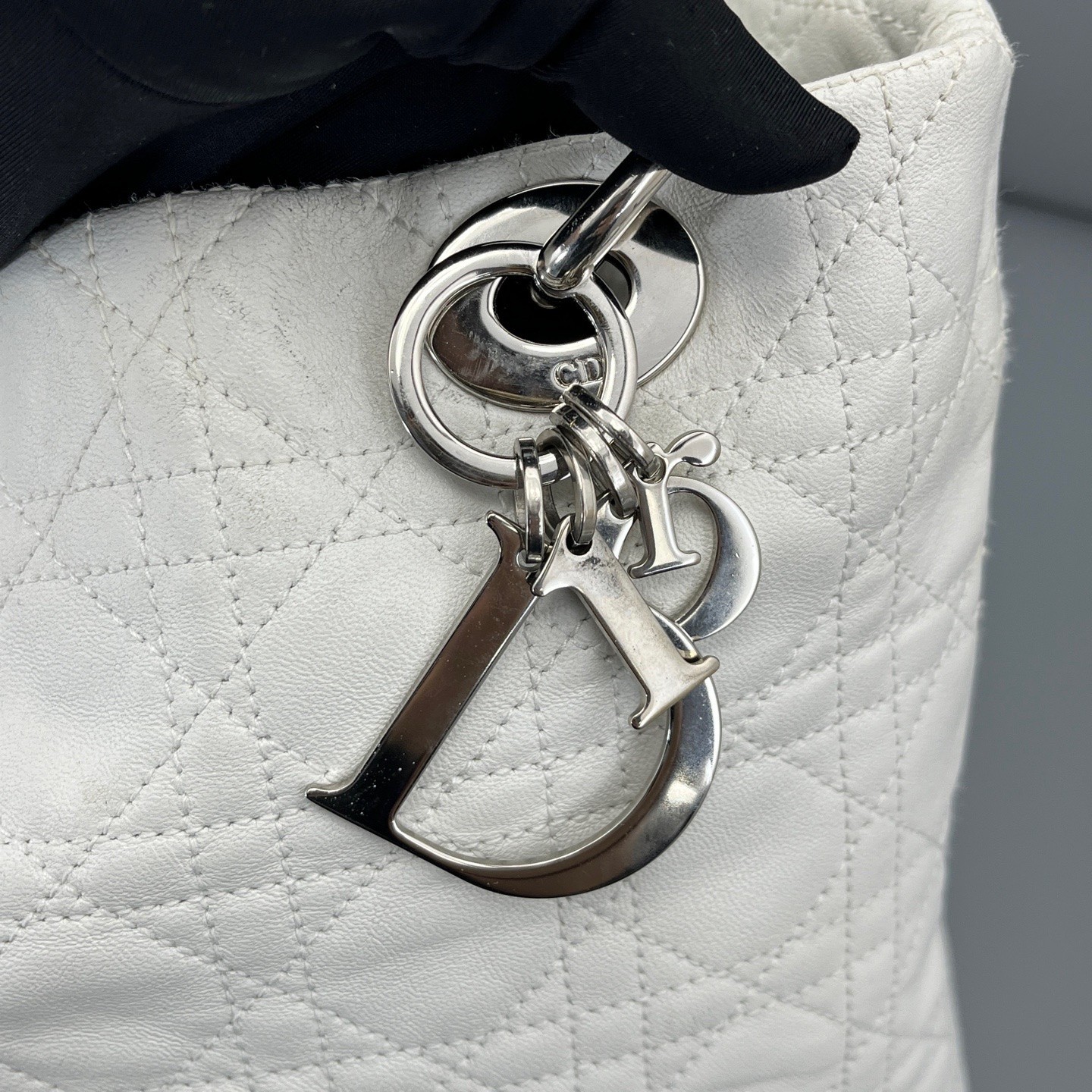 Dior Pre-Owned Authentic Tote White Silver Free Tracked Shipping