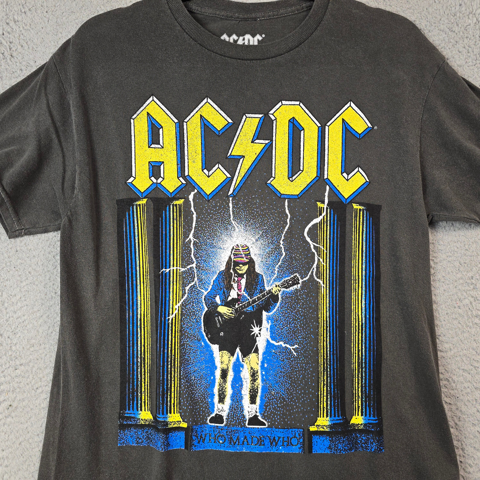 ACDC Shirt MENS Small BLACK CASUAL WHO MADE WHO CONCERT 86 TOUR ROCK MUSIC NWT
