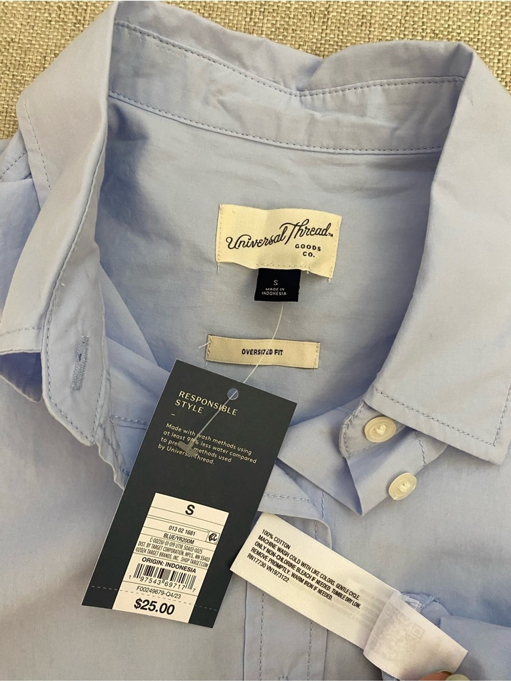 NWT Universal Thread Light Blue Women’s Oversized Fit Button-Down Shirt