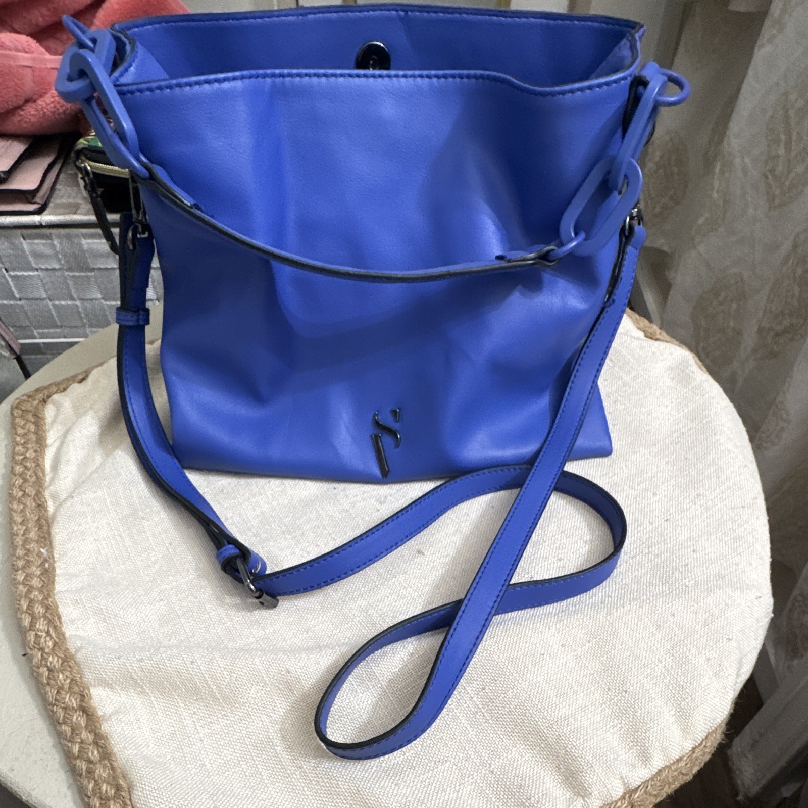 Simply Vera Vera Wang Women’s Blue Crossbody Top Handle Snap Detachable Strap