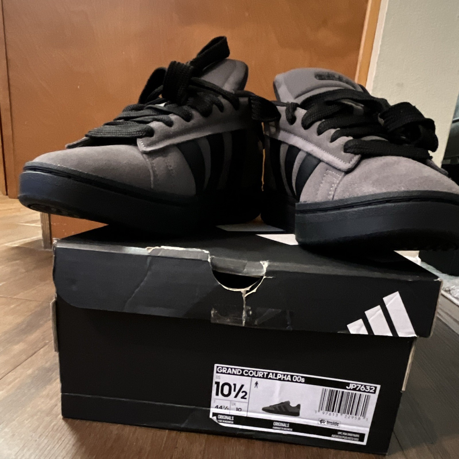 adidas Grand Court Alpha 00s Men’s Low Top Lace Up Sneakers Gray/Black JP7632