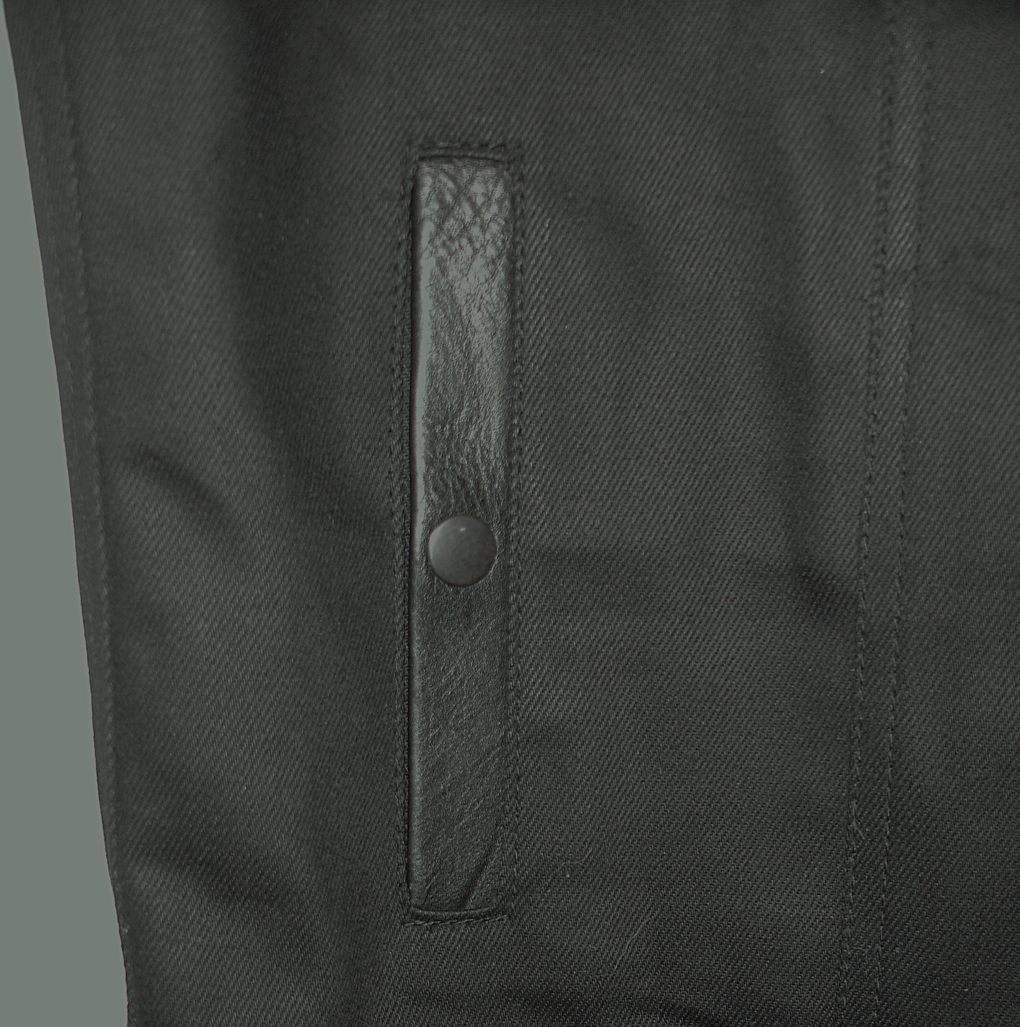The Gun Pocket dm21689 Men Denim Black Vest Size Medium Conceal Carry NWT