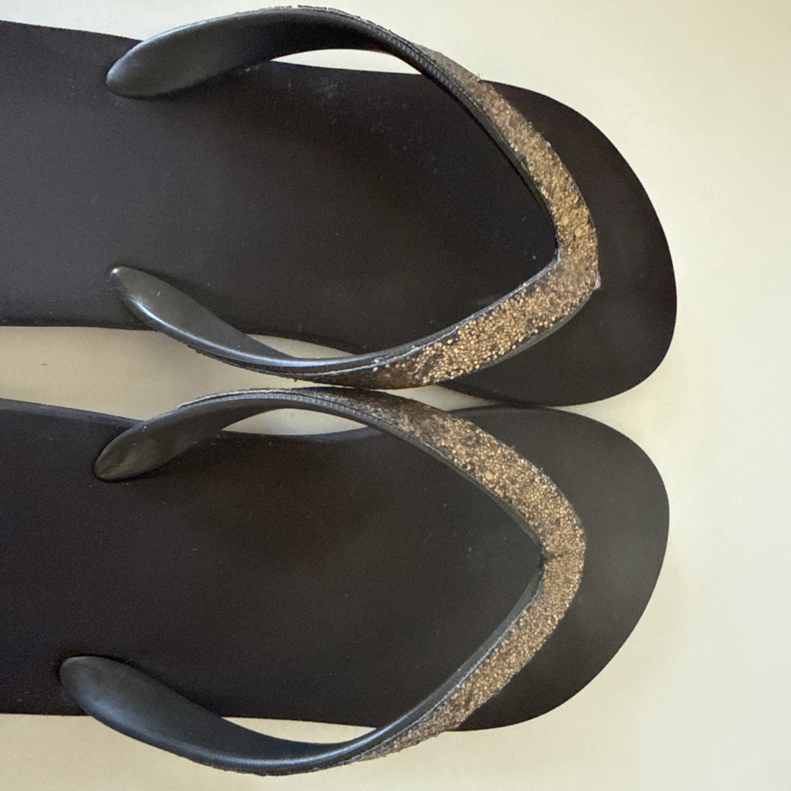 Reef Women’s Flip Flops Slip-On Sandals, Size 8 Sparkle Brown Gold Tone Casual