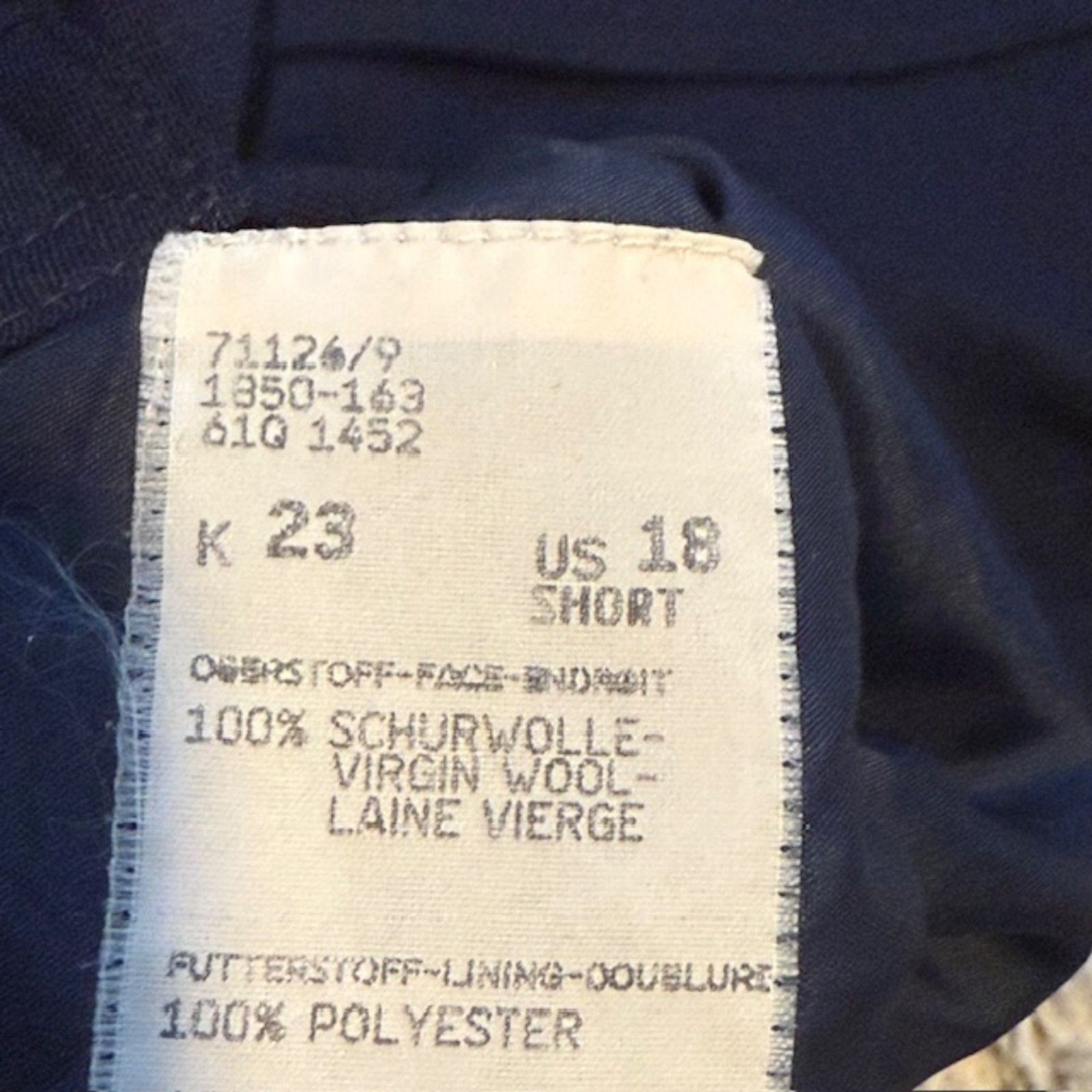 Bogner Virgin Wool Navy Blazer 18 Short Gold Crest Buttons Old Money Preppy