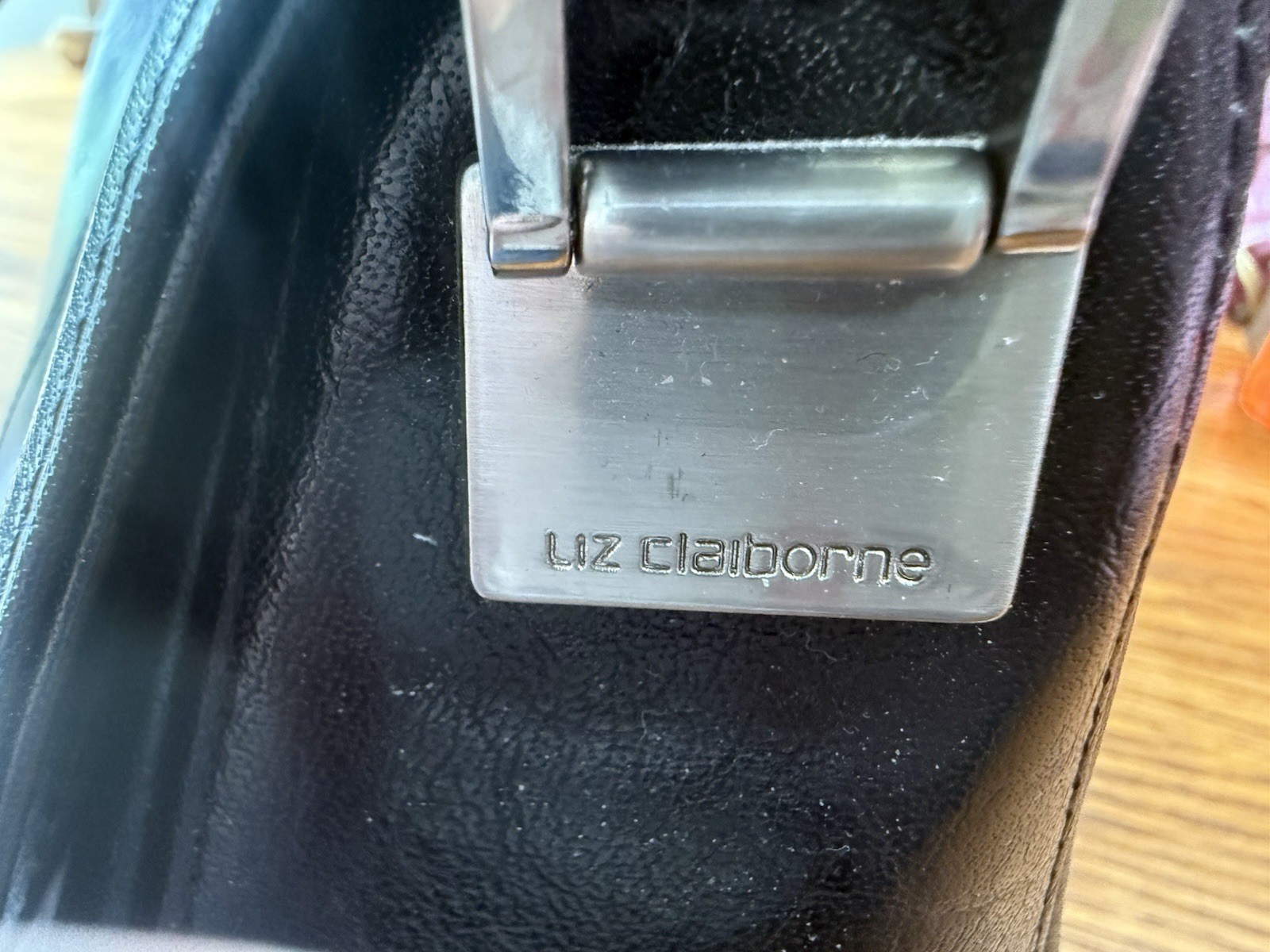 Liz Claiborne Black Leather Shoulder Bag Purse Zip Top Classic Medium