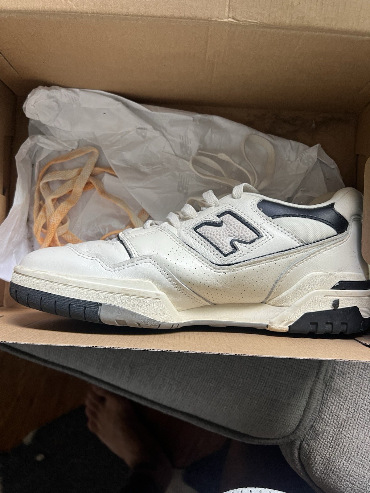 New Balance 550 Men’s Sea Salt Team Royal White Comfort Walking Sneakers Size 9