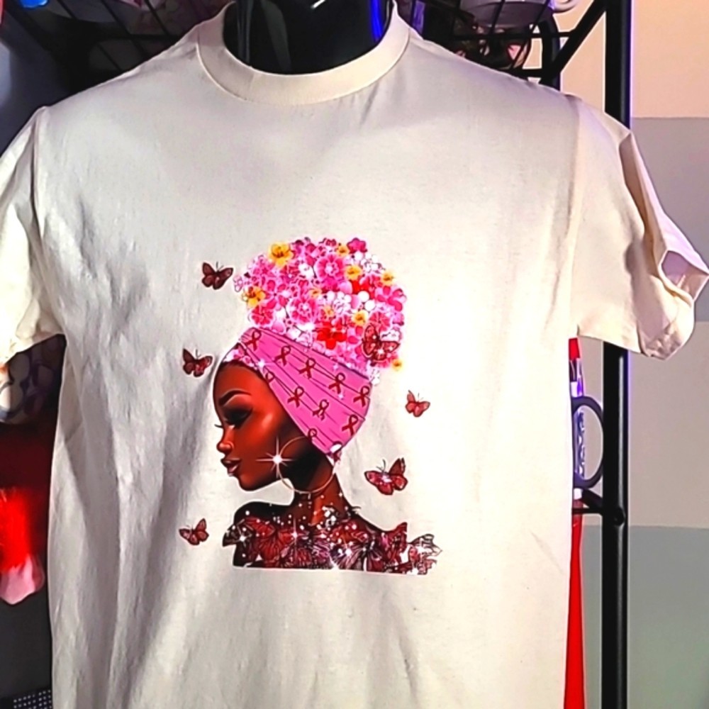 Pre-Owned Gildan Women’s Graphic T-Shirt Pink Floral Butterfly Print Size S
