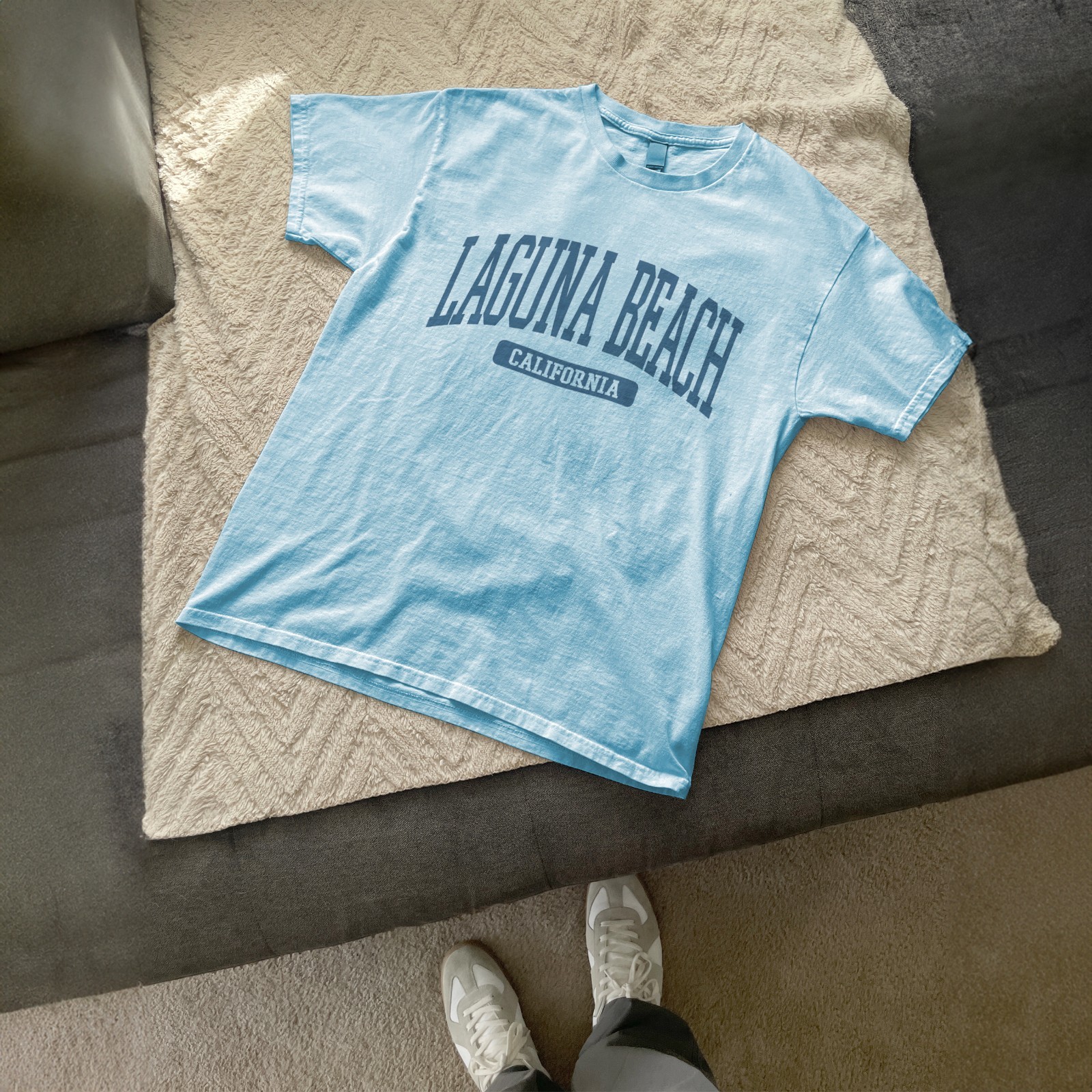 Laguna Beach California Souvenir Beach, Retro, Minimalist T-Shirt Light Blue