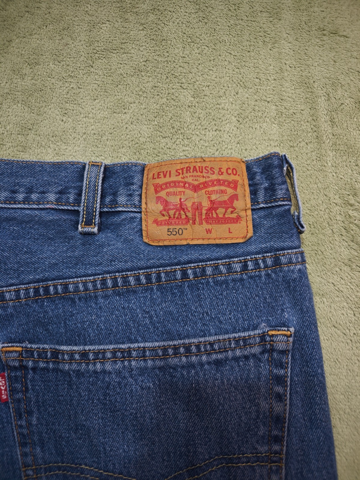 Levis 550 Relaxed Fit Jeans Mens 46×32 Medium Wash Blue Made in USA Vintage Deni