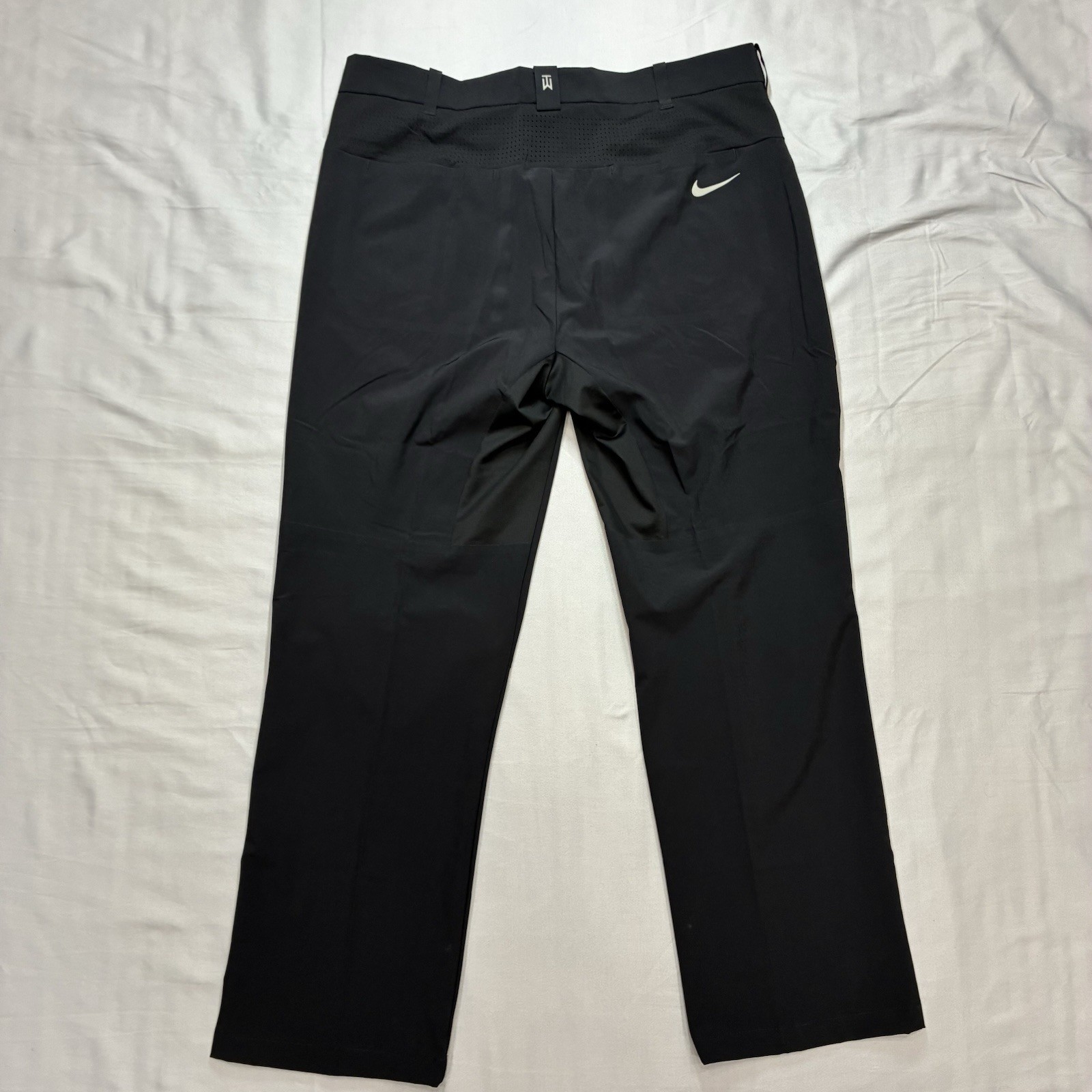 Nike Tiger Woods Adaptive Fit Golf Pants Mens 34×32 (34×30) Black Stretch Vented