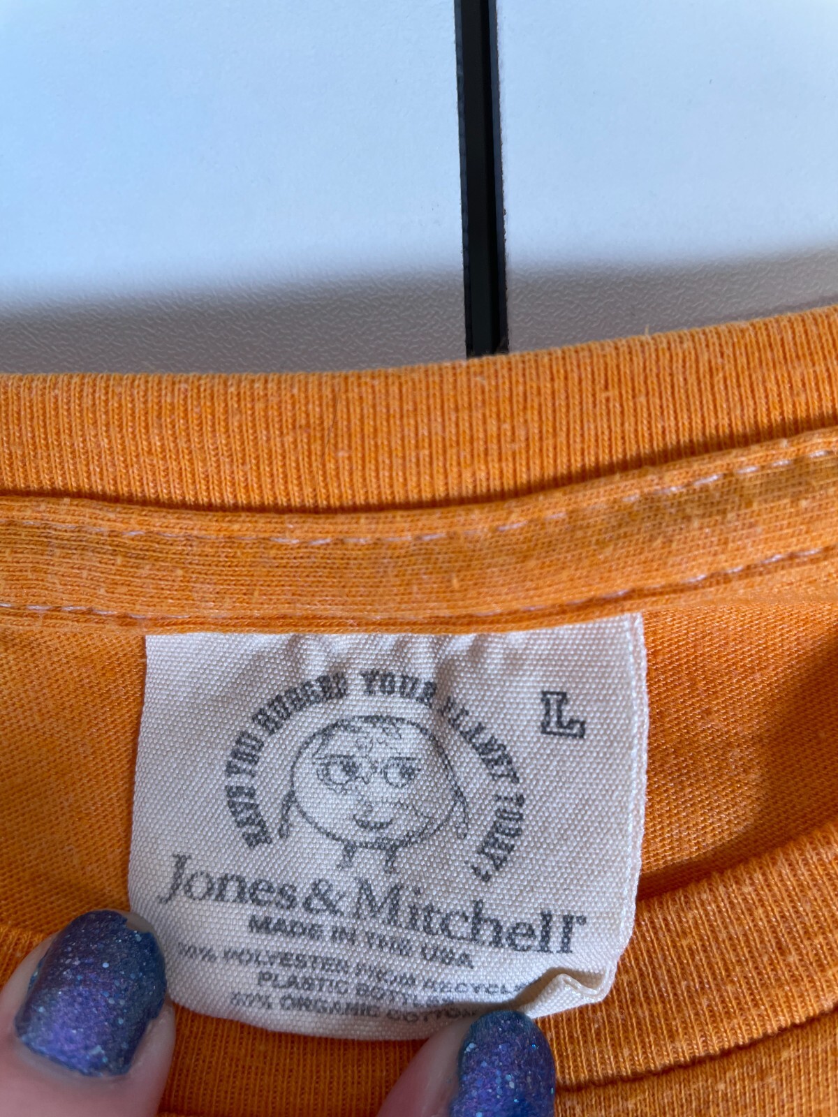 Jones & Mitchell Womens Orange “Love Your Planet” Tree Birds Tee Sz L