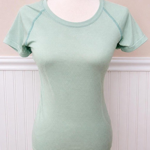 Lululemon Swiftly Tech Short Sleeve 2.0 Shirt