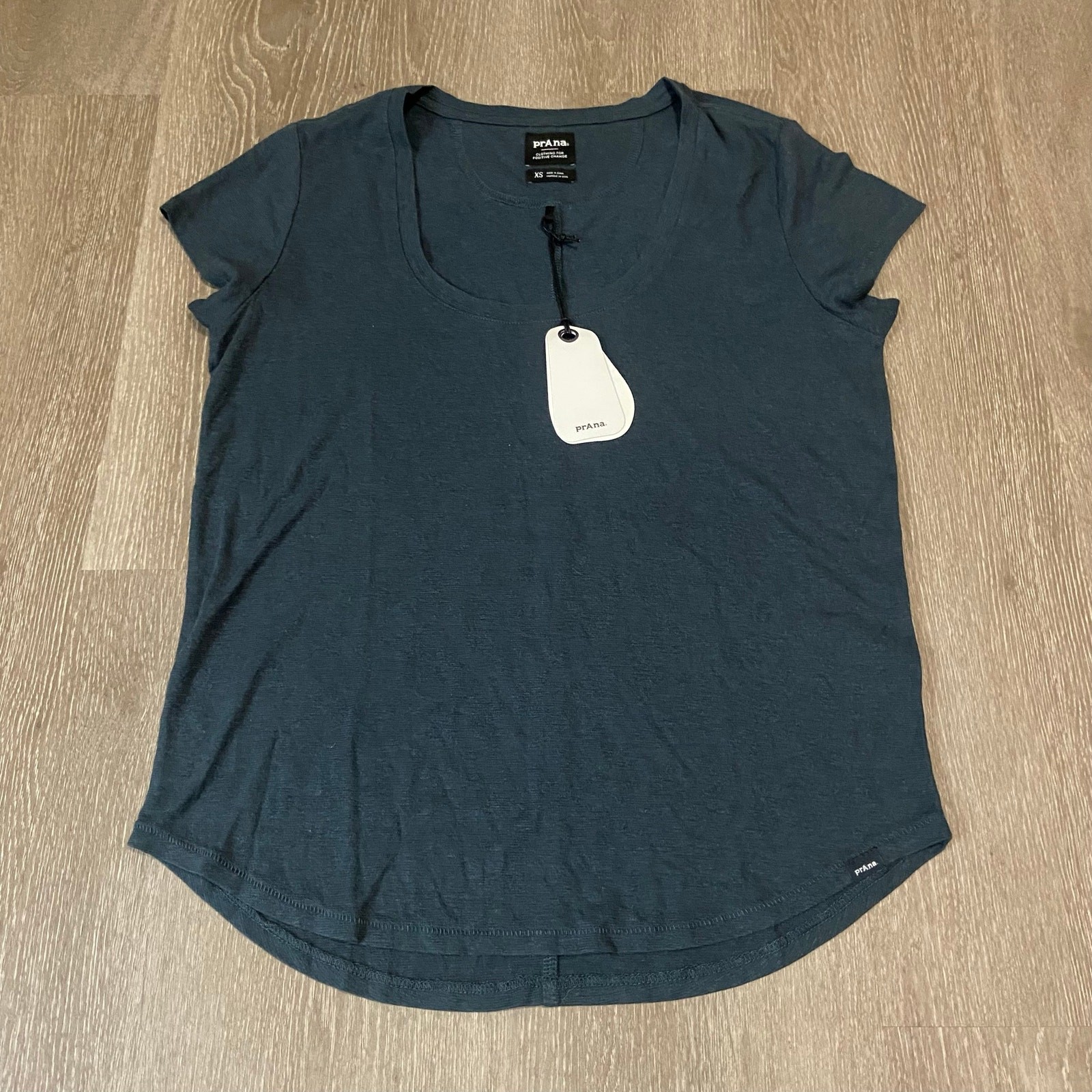 Prana Cozy Up Scoop Neck Tee Women’s XS Stormy Night Heather Curved Hemline Soft