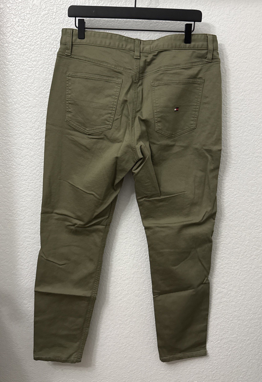 Tommy Hilfiger THFlex Men’s Olive Green Chino Size 34×32 Stretch Straight Slim