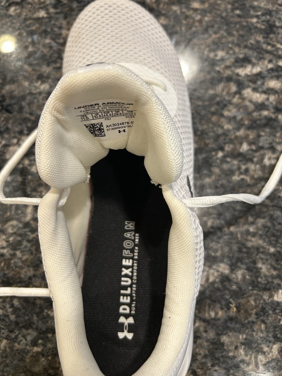 Under Armour Charged Pursuit 3 Shoes, White – Original Box Included – Size 11.5