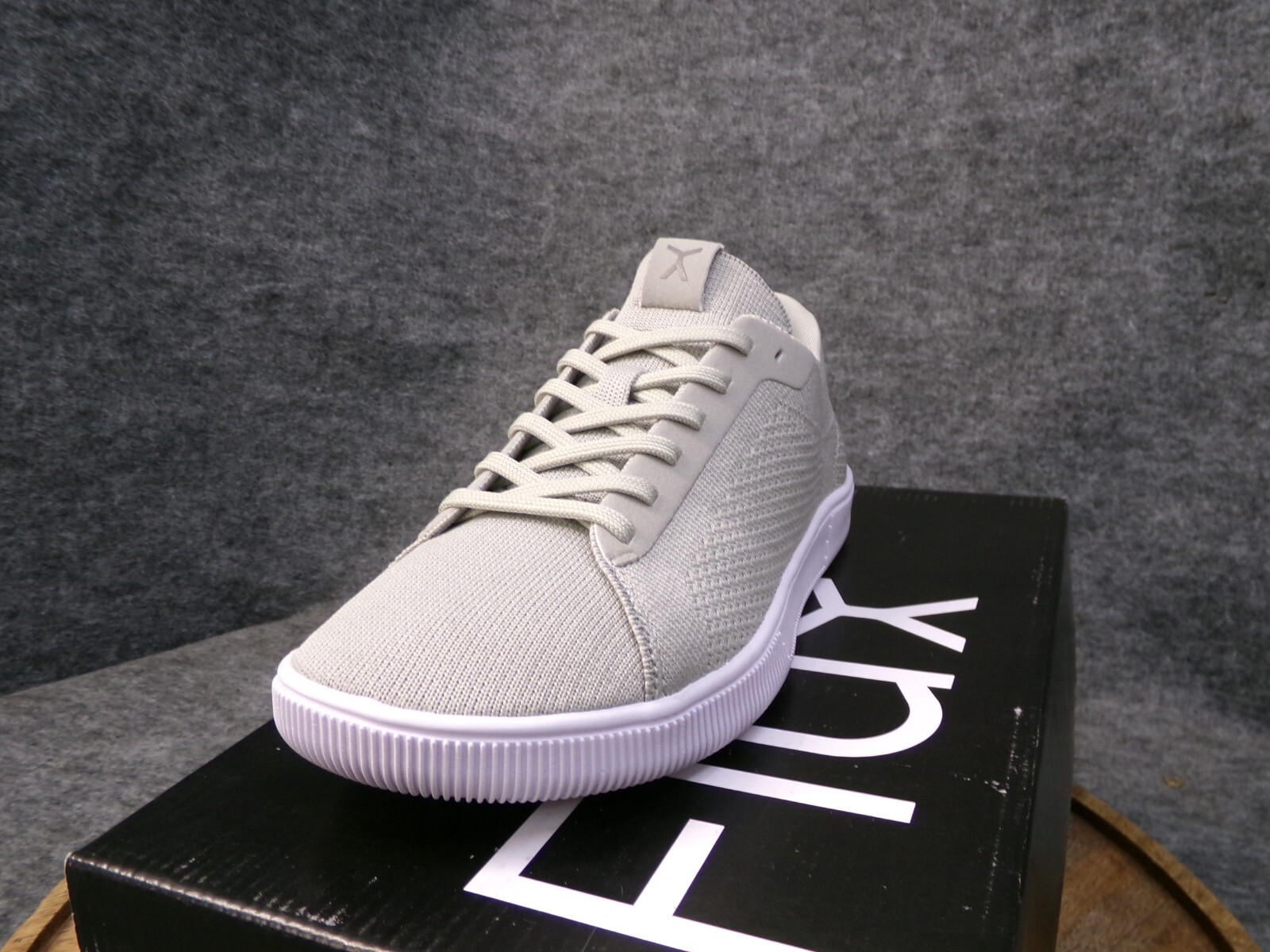 Flux Women Adapt Trainer Sand White Barefoot Athletic Knit Shoe Sneaker Size 6.5