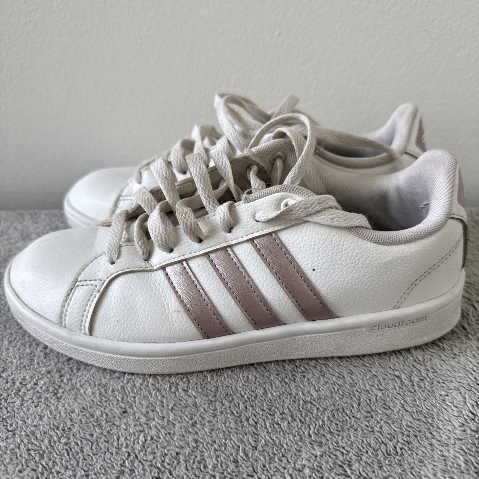 Adidas Cloudfoam Advantage DA9524 White Rose Gold Tennis Shoes Lace Up 7 US W