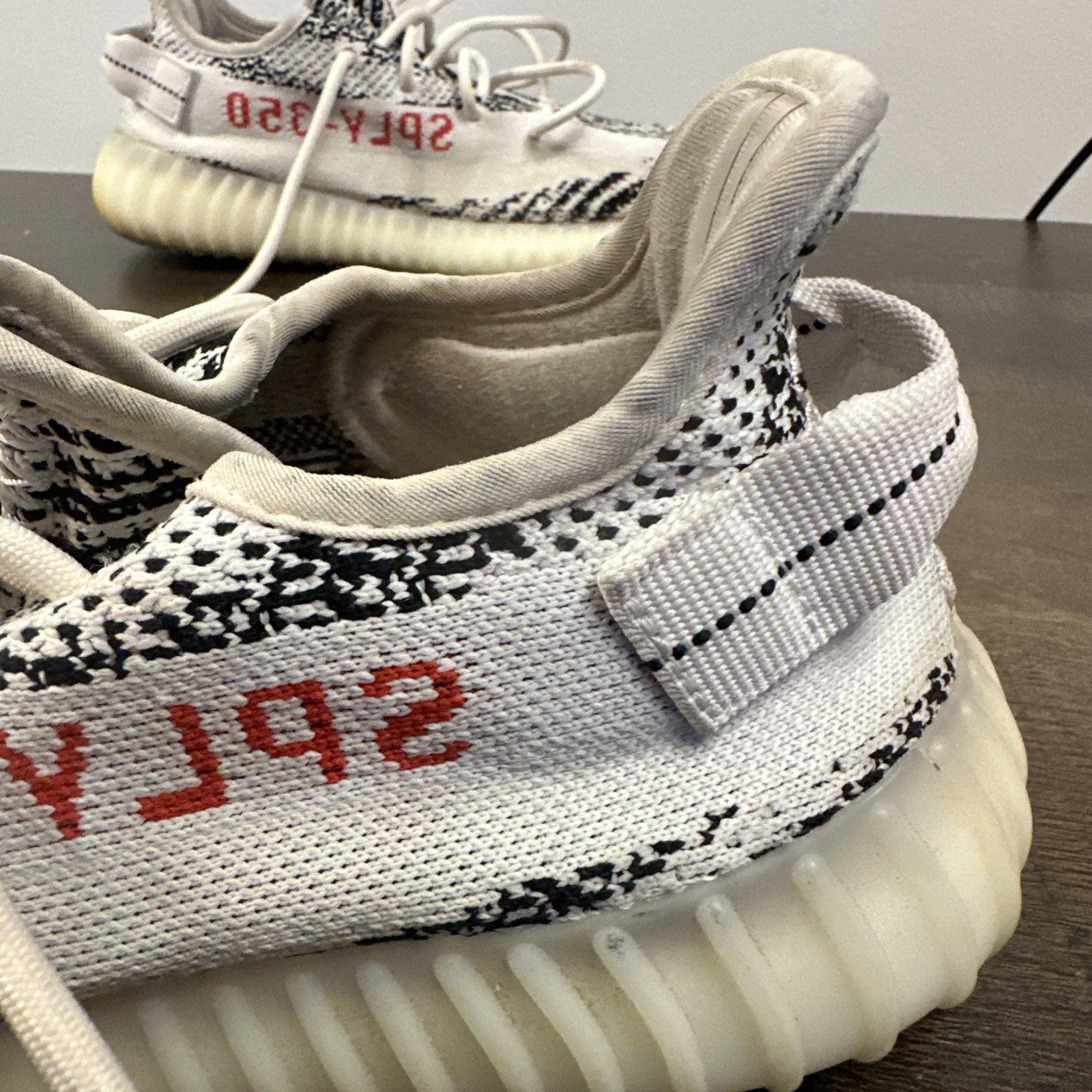 Adidas Yeezy Boost 350 V2 Low Zebra ( Size 9 ) V1