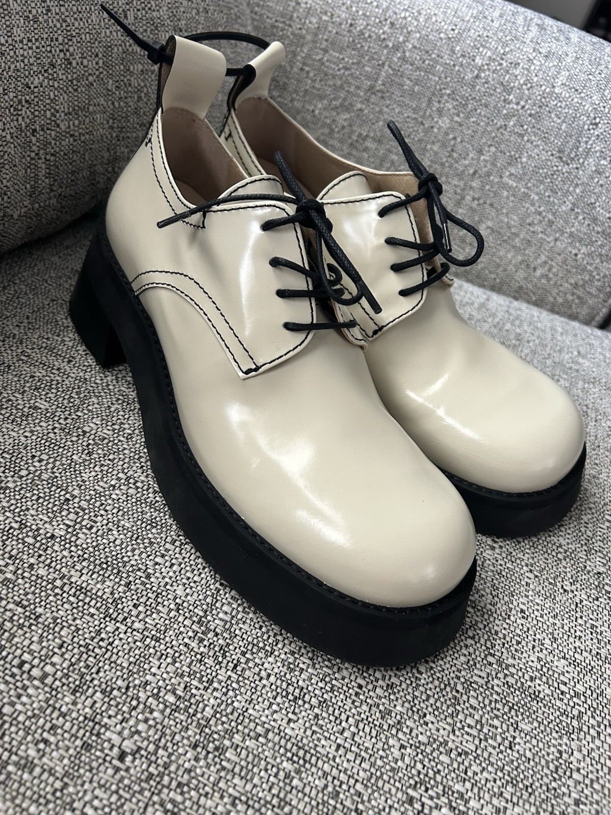 EB Women’s Beige Lace-Up Platform Oxford Block Heel Round Toe EU 41 Portugal