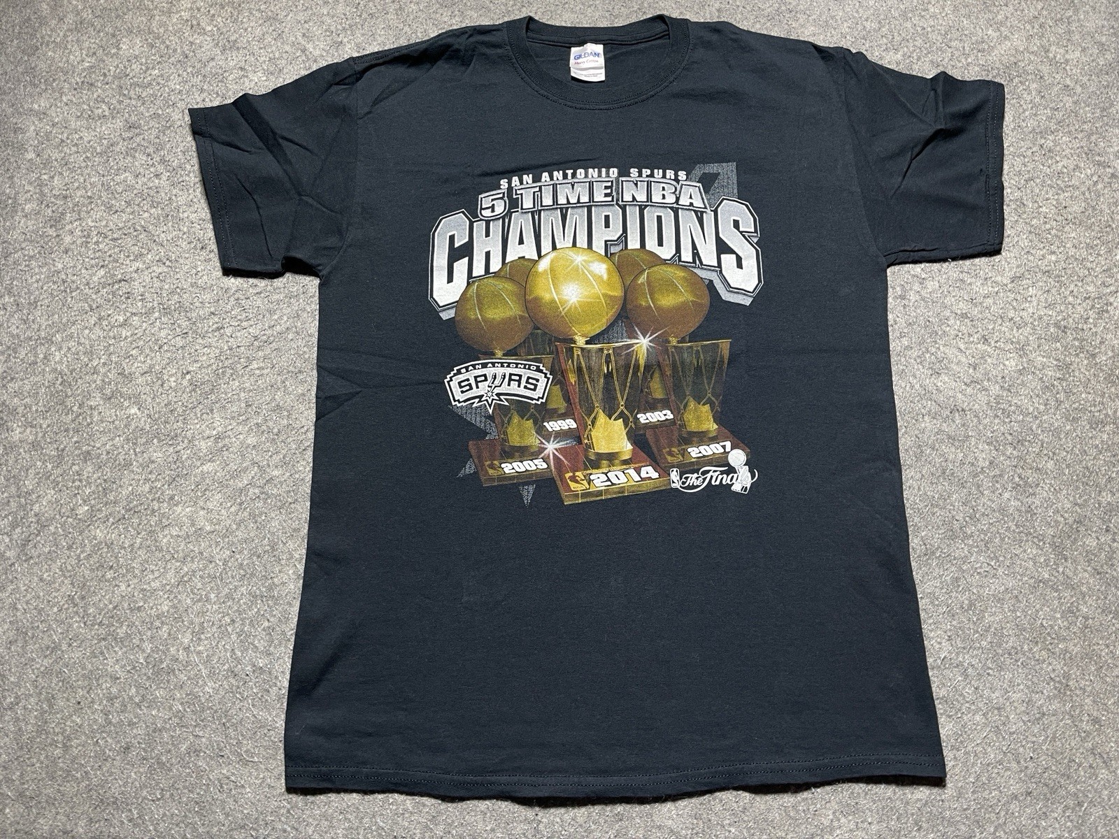 Medium San Antonio Texas Go Spurs Go 5x Champions Shirt NBA Finals Trophies