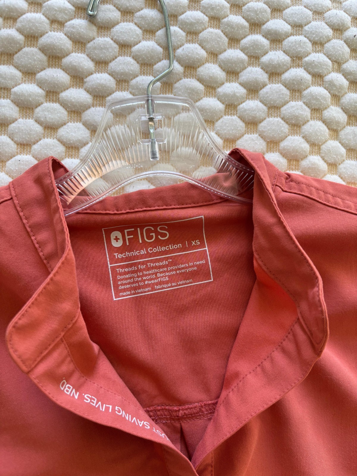 Figs Women’s Terracotta Discontinued Color Scrub Set, Top XS and Jogger Pants S