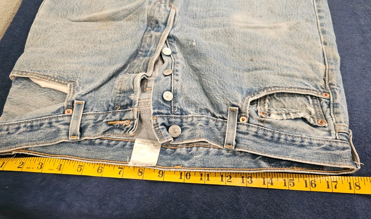 Levi’s 501xx Button Fly Men’s Cotton Denim Jeans – Light Stonewash 36×30