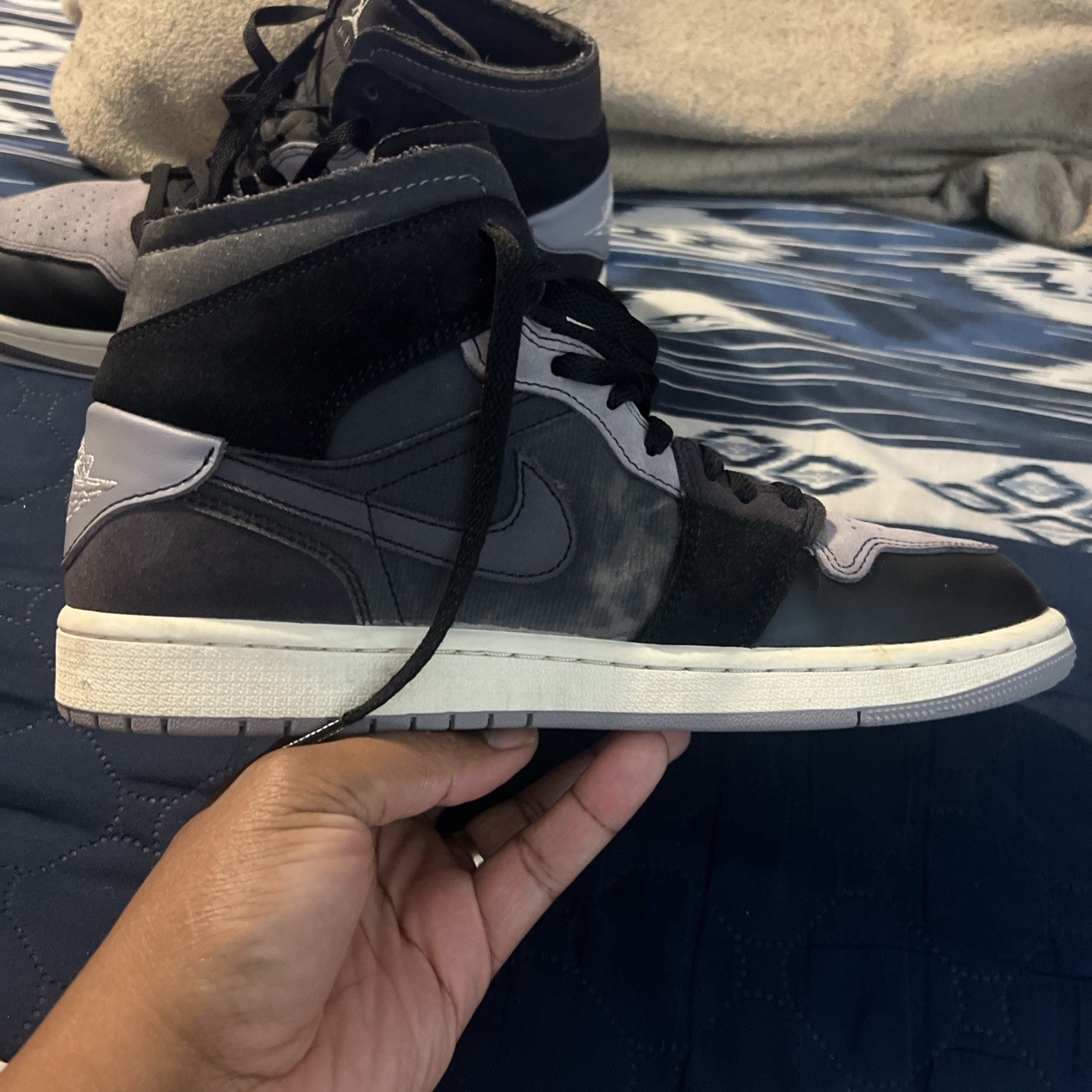0680) Nike Air Jordan 1 Mid SE Craft “Inside Out” BLACK/GREY DM9652-001 Size 9.5