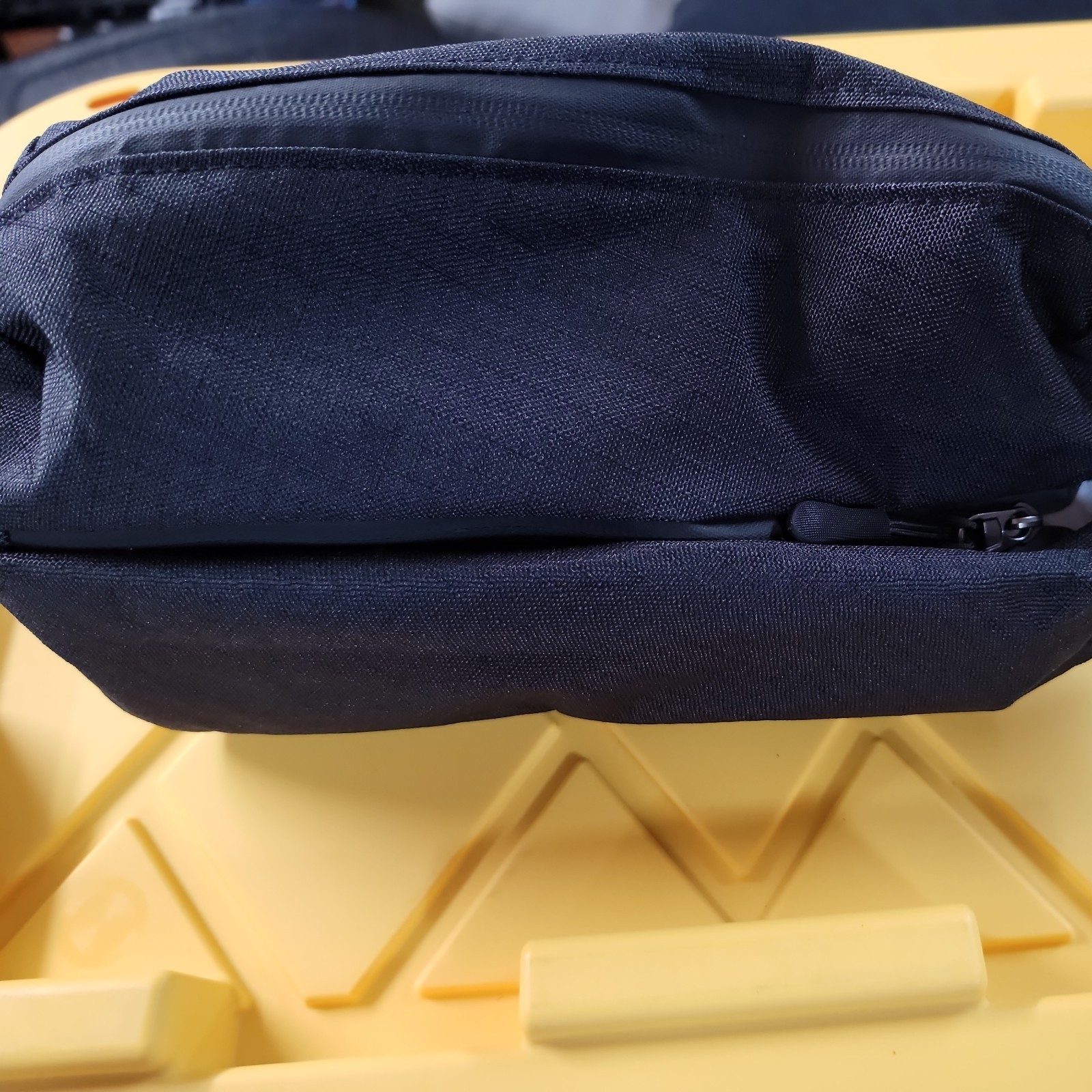 Jack Black Carry On – Carry All Hangable, Water Resistant Travel Bag