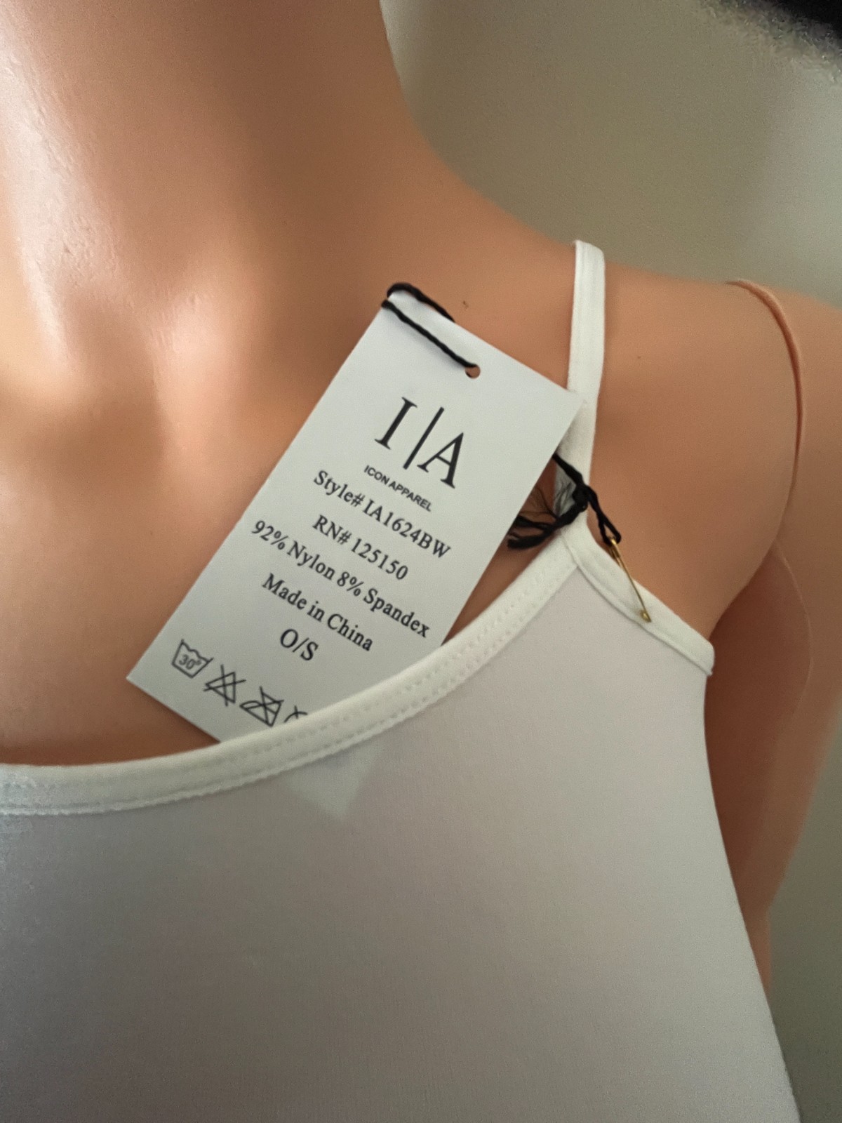 NWT IA ICON APPAREL COMFORT BRALETTE SIZE O/S WHITE 92% NYLON 8 % SPANDEX
