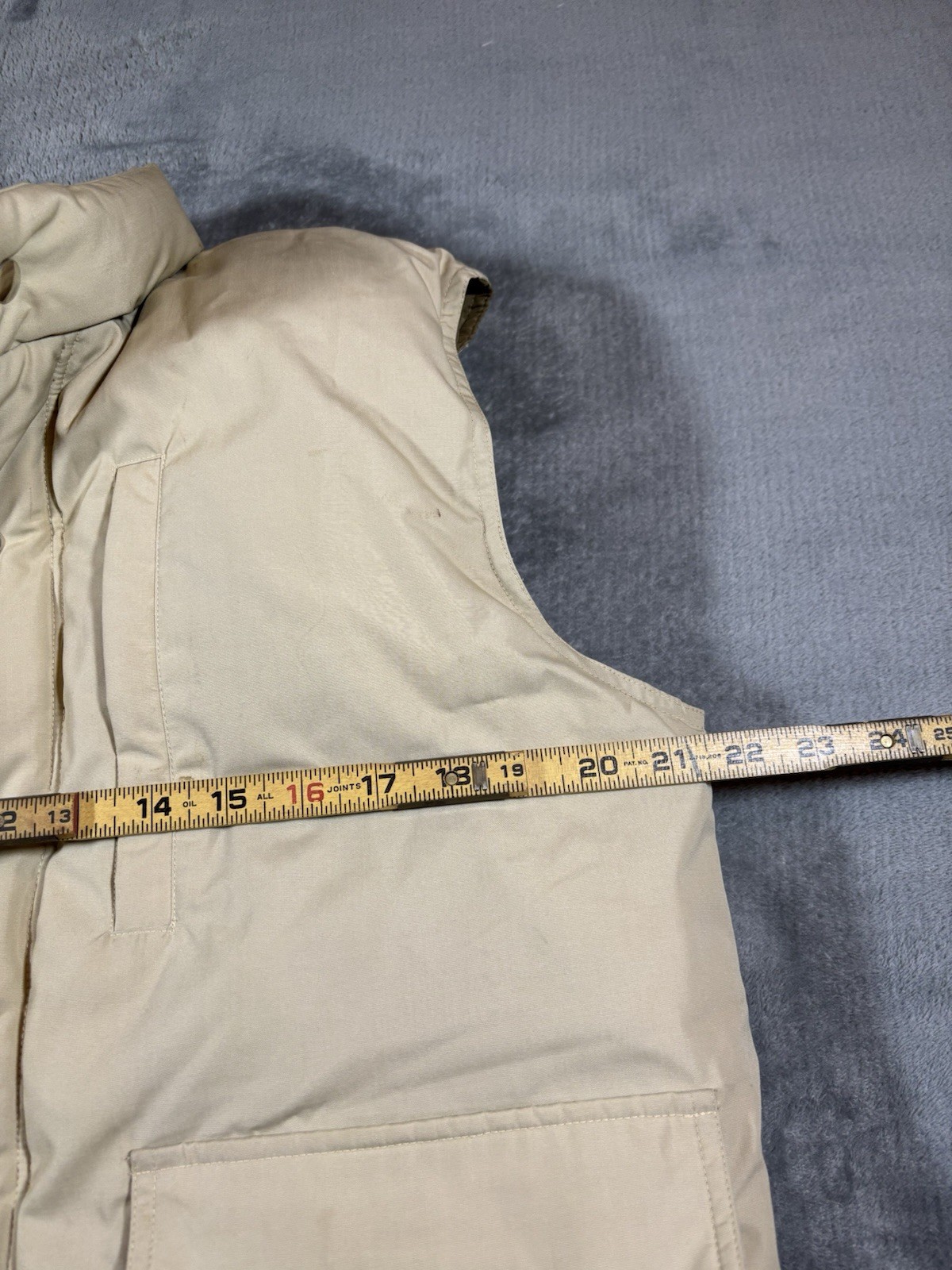 VINTAGE Orvis Vest Men Medium Beige Goose Down Puffer Coat Insulated Hiking 80s