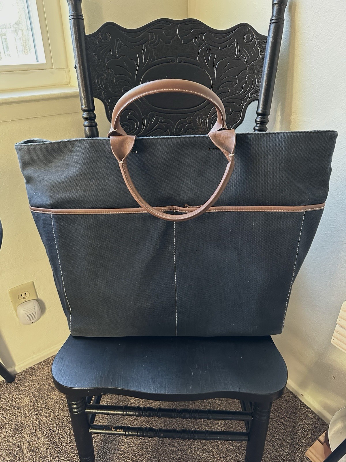 Gap large navy blue canvas utility travel tote bag faux leather handles & piping