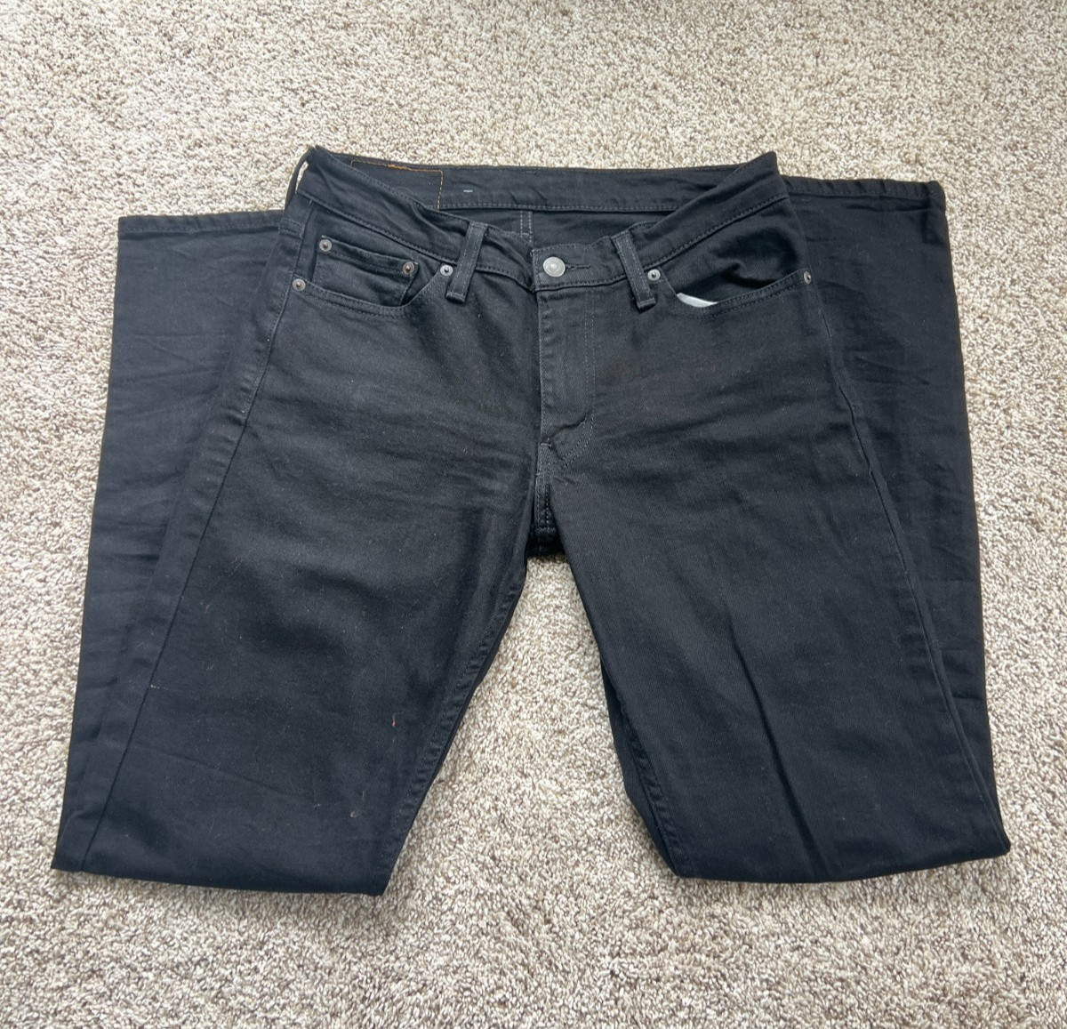 Levi’s 511™ Slim Men’s Jeans 30″ in color Black, Size 30×32