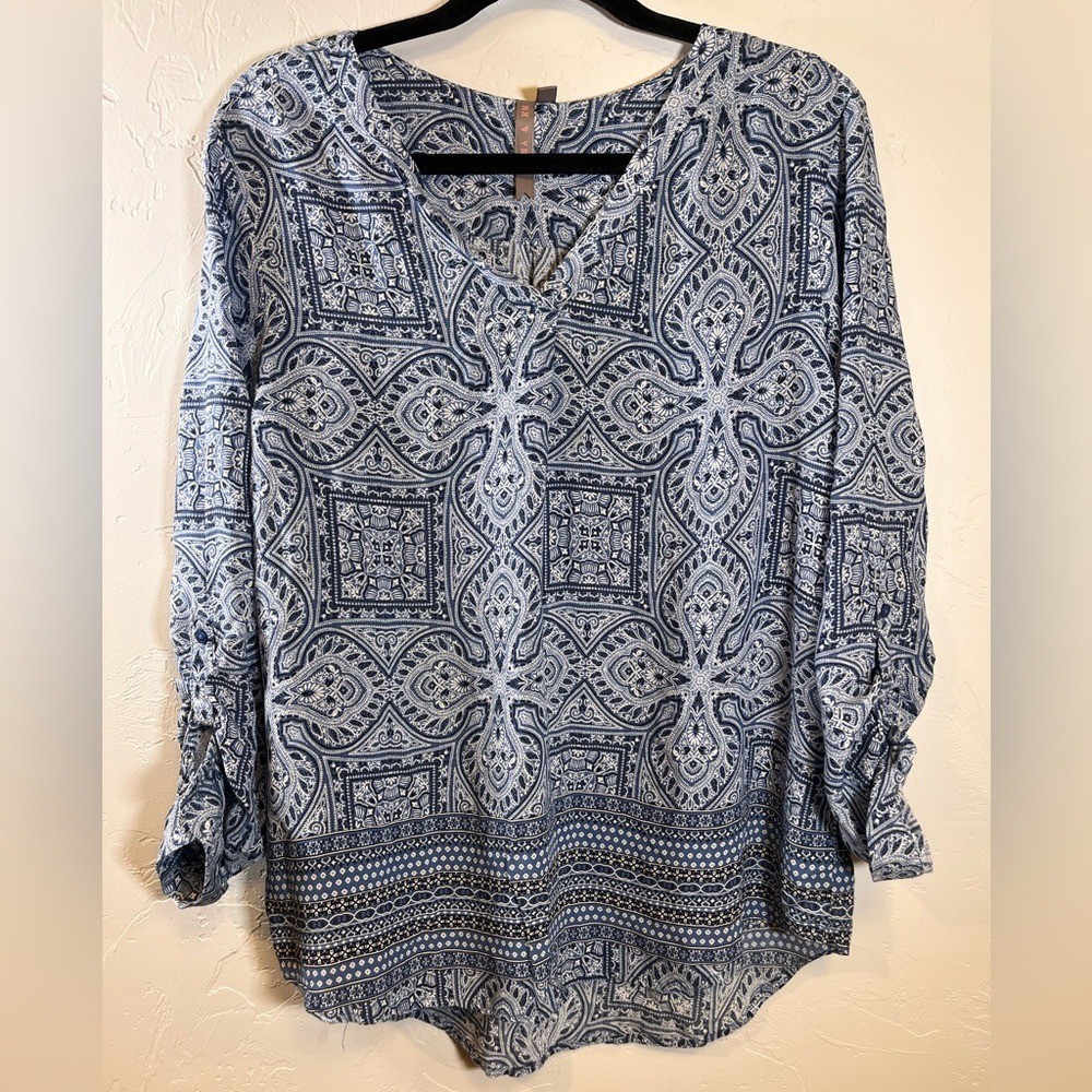 Brina & Em Blue and White Paisley Blouse XXL